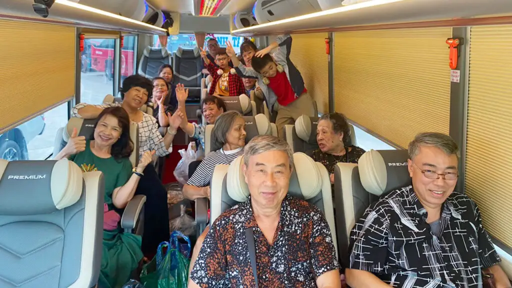 thue-xe-di-tinh-co-tai-xe-1